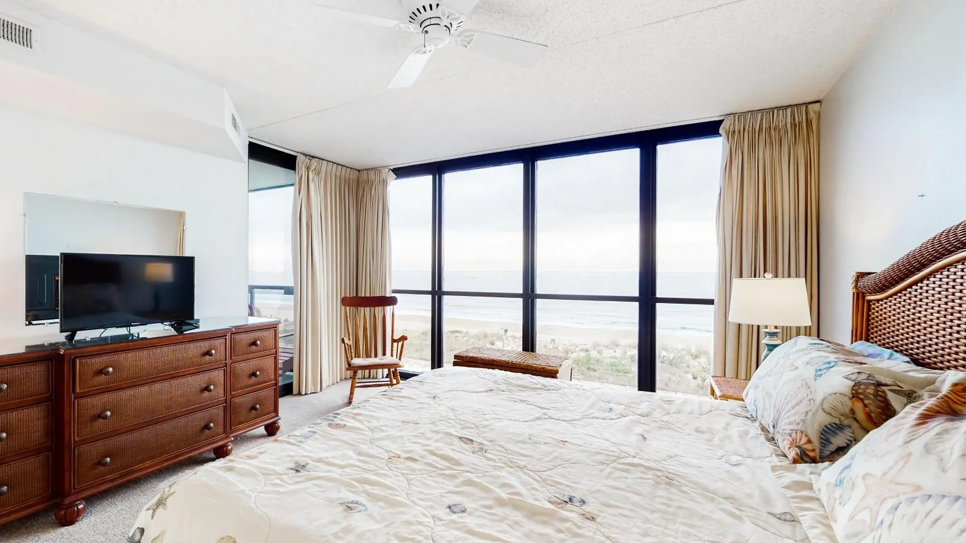 Golden Sands 402 大洋城